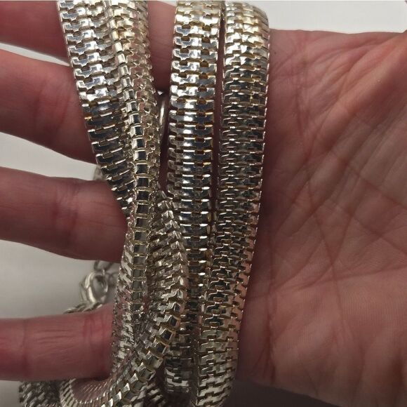 "5/$25" Silvertone 4 Strand Adjustable Snake Chain Bracelet Sz Average to Large - Picture 3 of 5